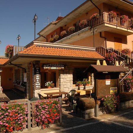 Albergo Legazzuolo Montecampione Artogne Exterior foto